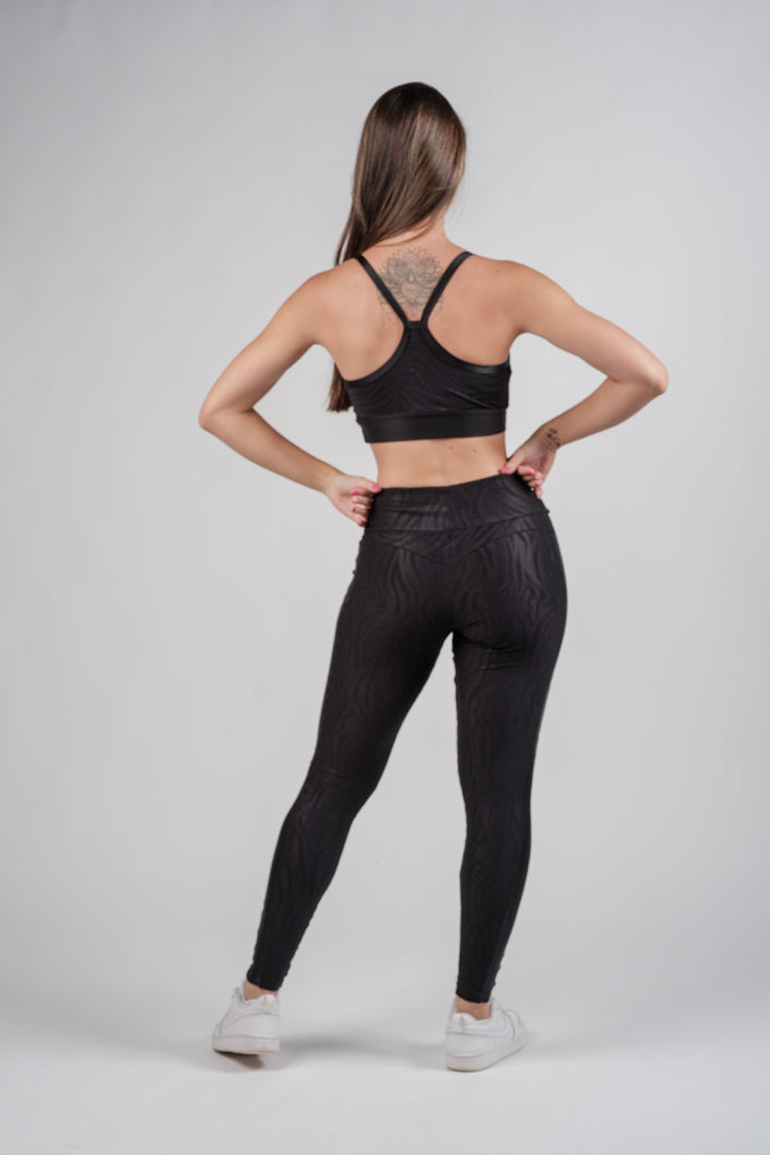 Legging Preta Atletika Detalhes