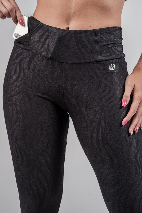 Legging Preta Atletika Detalhes