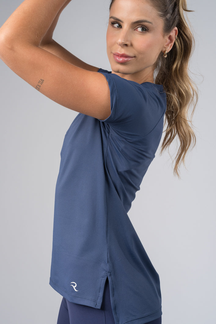 Blusa fenda lateral azul