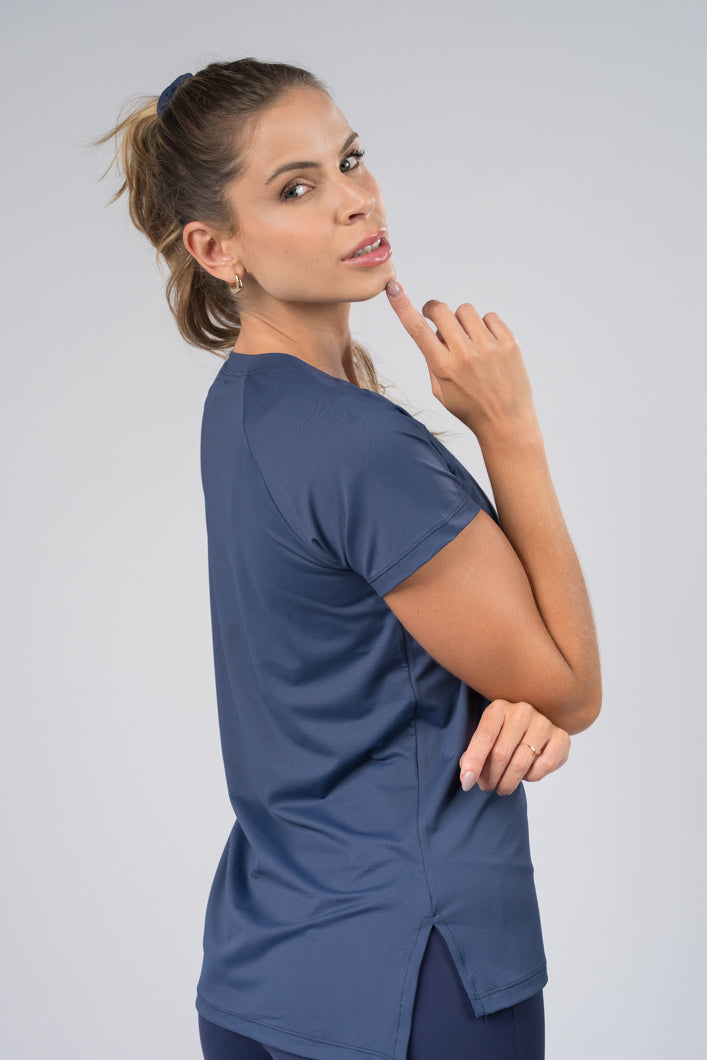Blusa fenda lateral azul