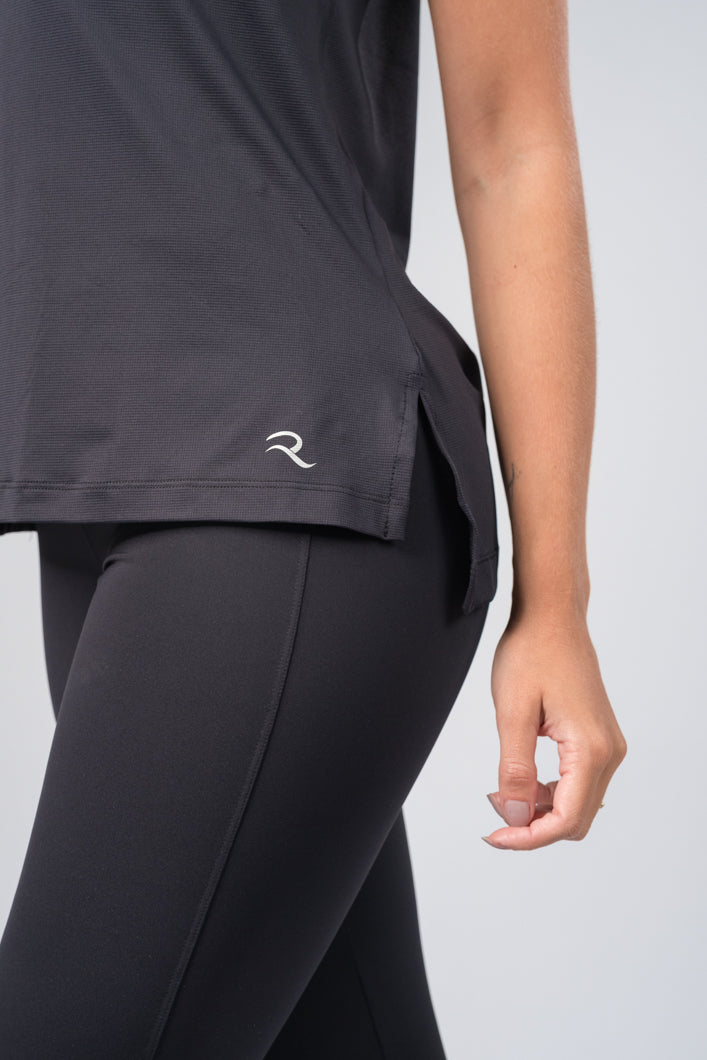 Blusa fenda lateral preta