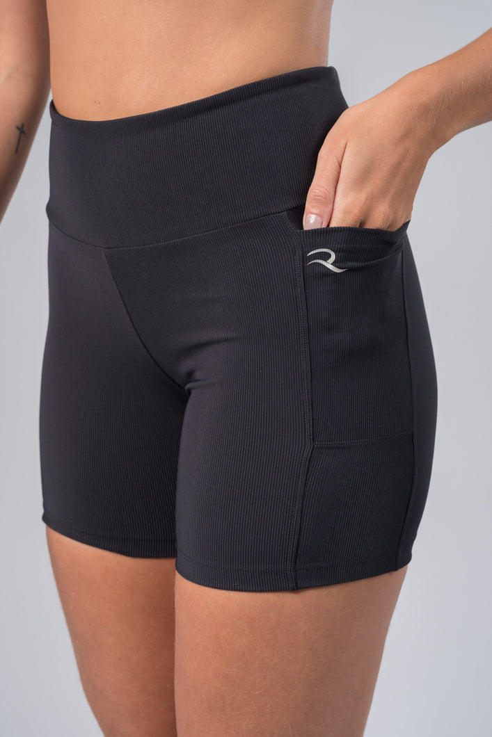 Short Canelado Fosco Preto